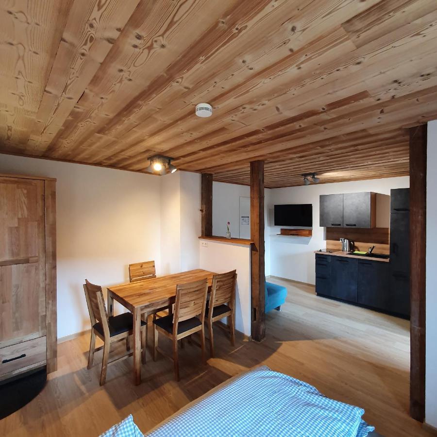 Alte Backstube - Ferienwohnung Hüttenstube und Ferienzimmer Auszeit Erkenbrechtsweiler Exterior foto
