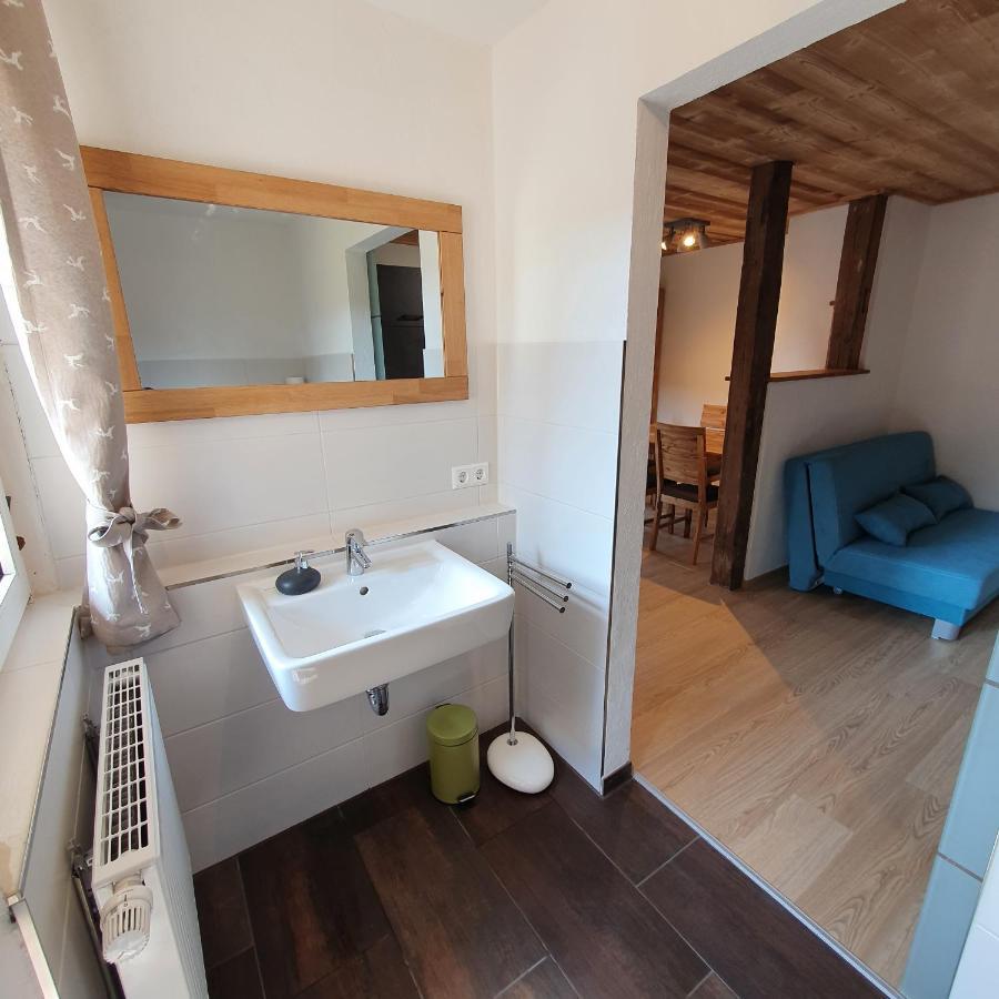 Alte Backstube - Ferienwohnung Hüttenstube und Ferienzimmer Auszeit Erkenbrechtsweiler Exterior foto